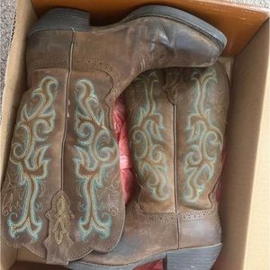 JUSTIN Ladies cowboy boots size 8